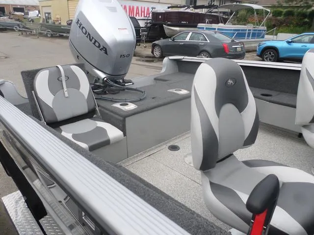 Slide: The Image of Polar Kraft Frontier 179 WT 2022 - 4