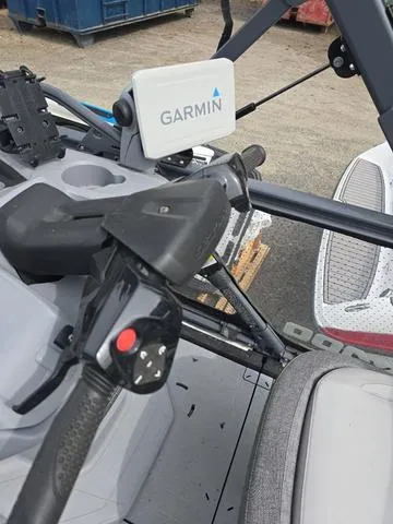 Slide: The Image of Sea-Doo SWITCH SPORT 18' 230HP 2023 - 11