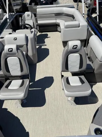 Slide: The Image of Princecraft SPORTFISHER 21 2S PONTOON 115HP PRO XS 2025 - 3