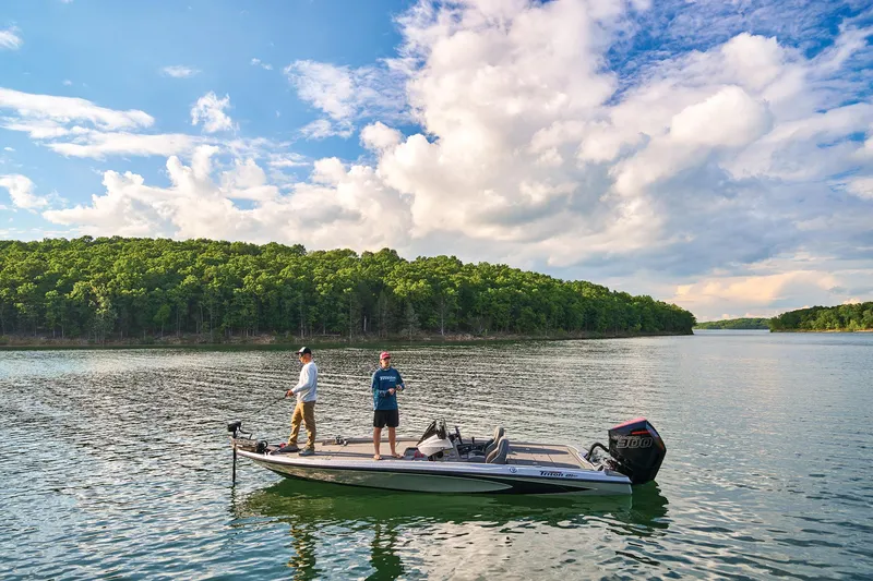 Slide: The Image of Triton 21XP Patriot 2025 - 121