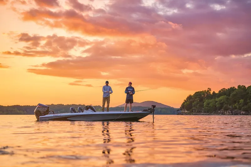 Slide: The Image of Triton 21XP Patriot 2025 - 127