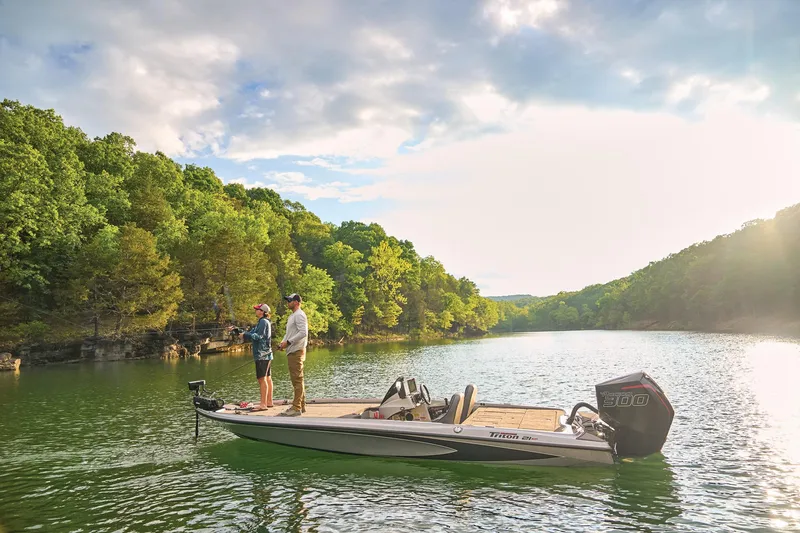 Slide: The Image of Triton 21XP Patriot 2025 - 122