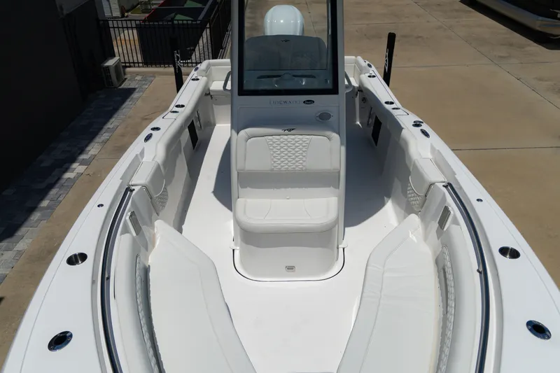 Slide: The Image of Tidewater 232 LXF 2026 - 17
