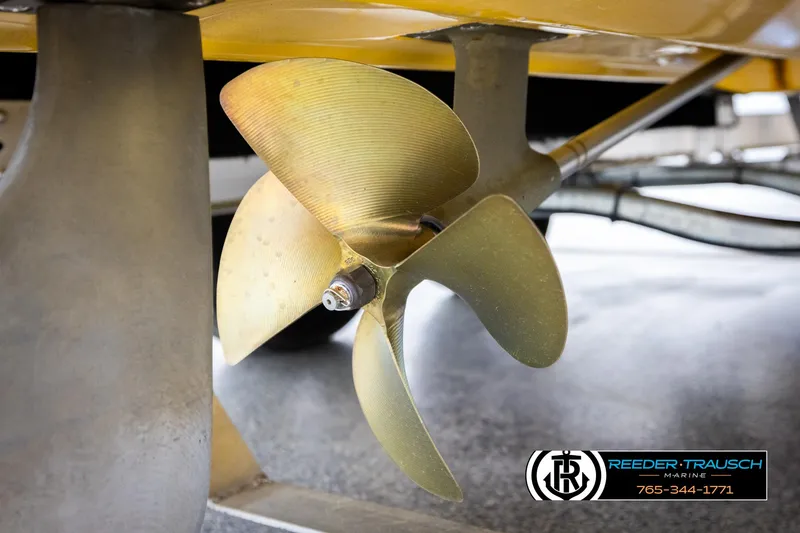 Slide: The Image of Correct Craft 226 Natique 2005 - 52