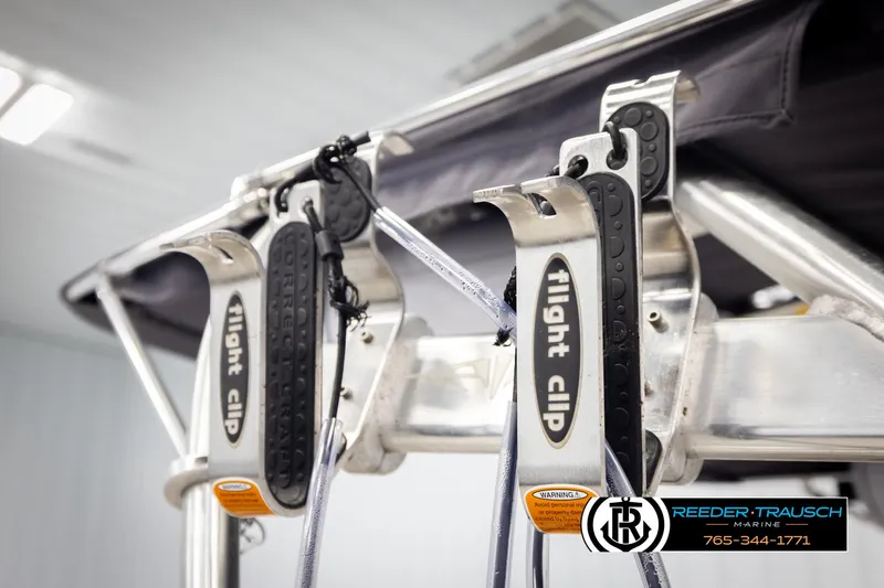 Slide: The Image of Correct Craft 226 Natique 2005 - 53