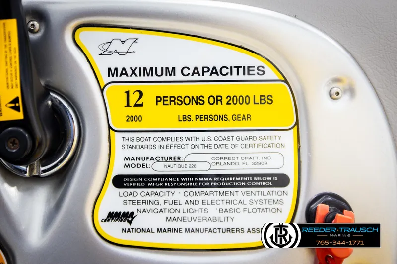 Slide: The Image of Correct Craft 226 Natique 2005 - 60