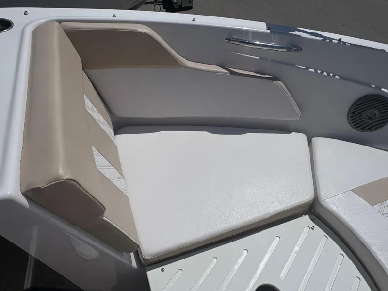 Slide: The Image of Glastron GTSF200 2018 - 4