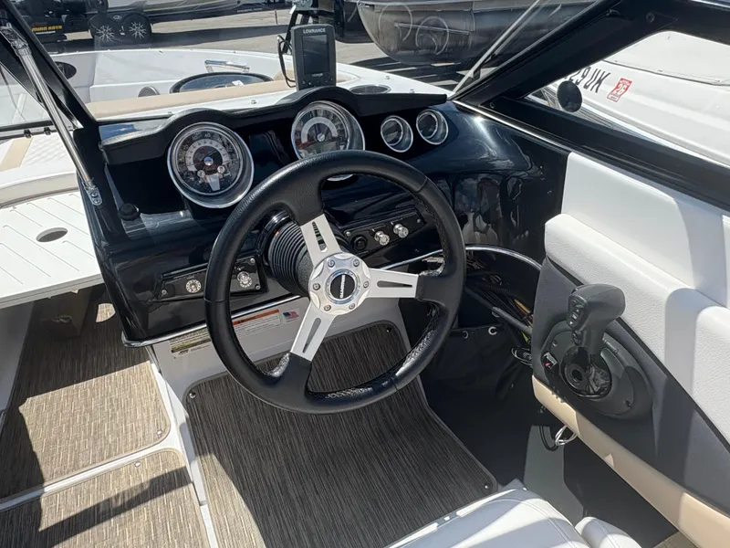 Slide: The Image of Glastron GTSF200 2018 - 5