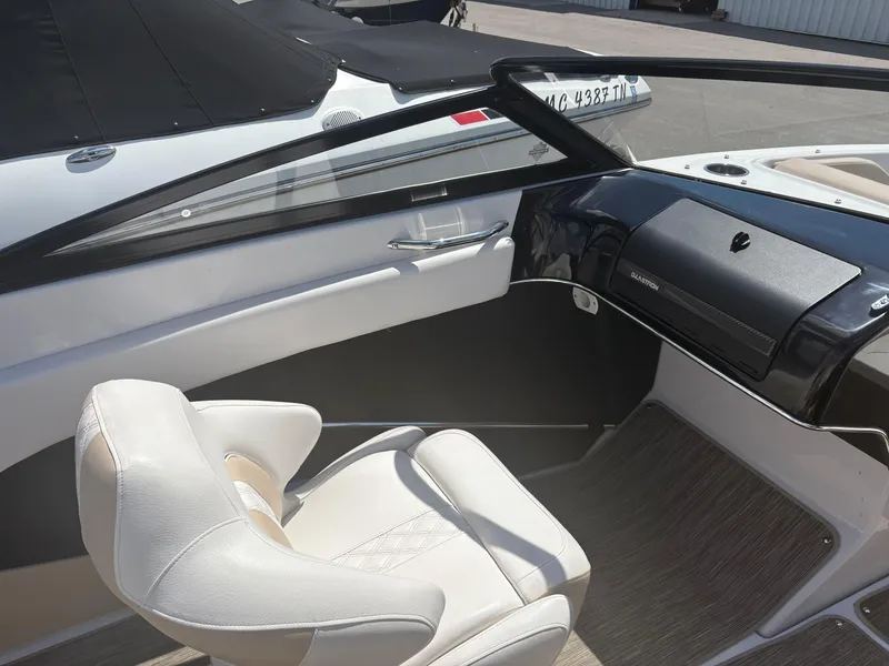 Slide: The Image of Glastron GTSF200 2018 - 8