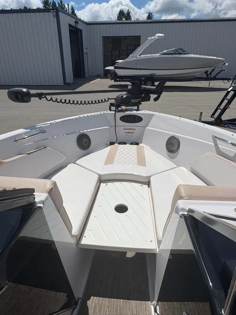 Slide: The Image of Glastron GTSF200 2018 - 9