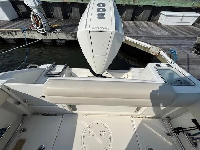 Slide: The Image of Boston Whaler 230 Outrage 2021 - 16