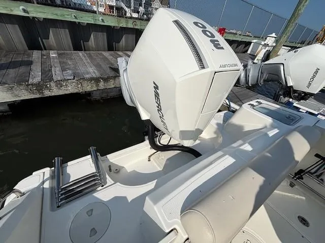 Slide: The Image of Boston Whaler 230 Outrage 2021 - 17