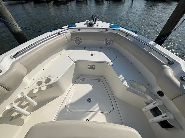 Slide: The Image of Boston Whaler 230 Outrage 2021 - 3