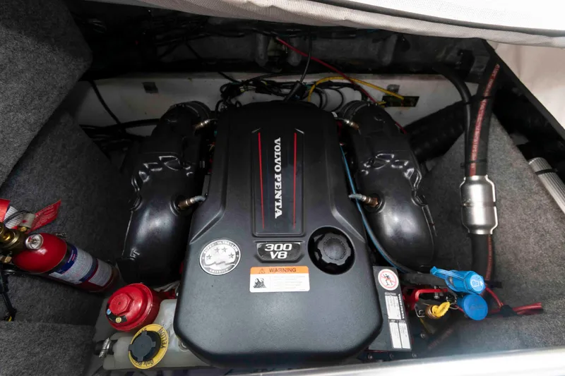Slide: The Image of Volvo Penta 300 V8 engine in 2017 Four Winns H260 boat. - 19