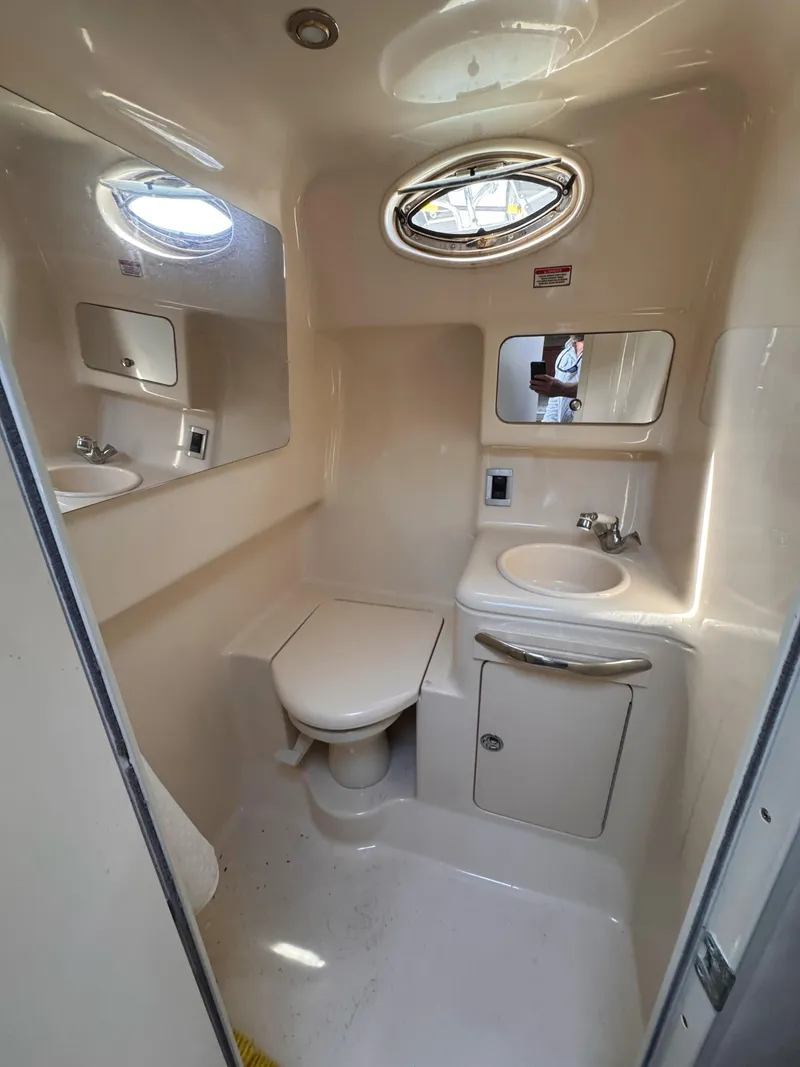 Slide: The Image of Sea Ray Amberjack 340 2002 - 9