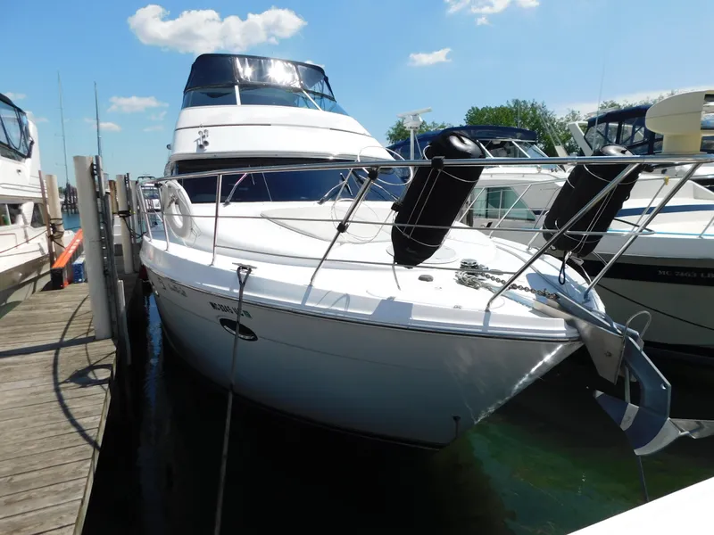 The Image of Carver Yachts 450 Voyager Pilothouse 2002 - undefined