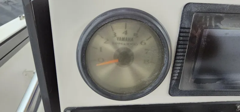 Slide: The Image of Yamaha 210 FSH Deluxe 2018 - 51