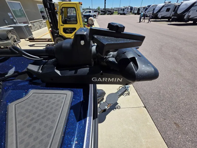 Slide: The Image of 2025 Nitro ZV19 Sport Pro with Garmin equipment in a dealership lot. - 19