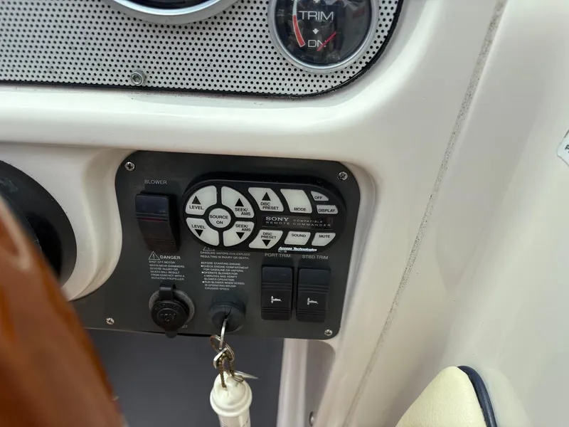 Slide: The Image of Chris-Craft Corsair 25 Heritage Edition 2004 - 14