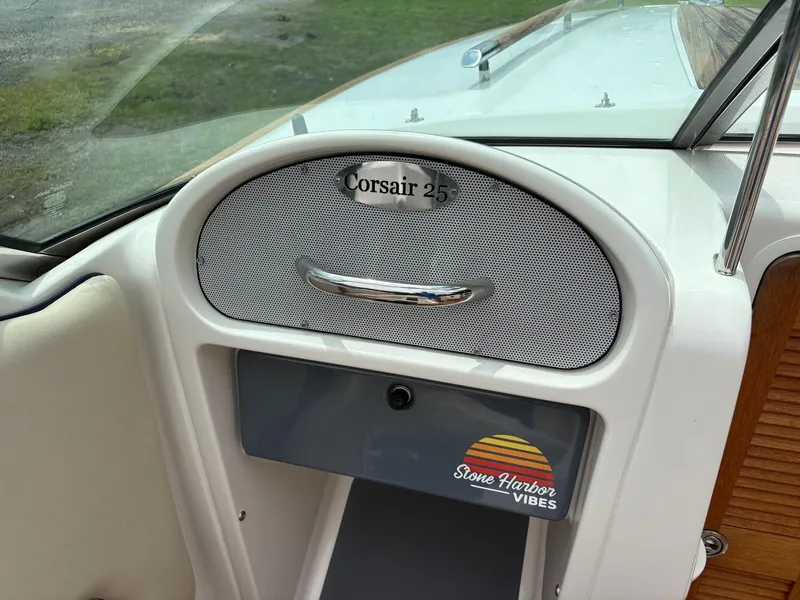 Slide: The Image of Chris-Craft Corsair 25 Heritage Edition 2004 - 16