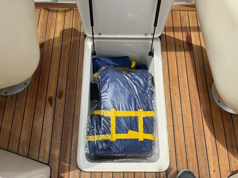 Slide: The Image of Chris-Craft Corsair 25 Heritage Edition 2004 - 18