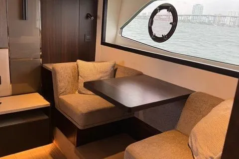 Slide: The Image of Sunseeker Manhattan 68 2022 - 74