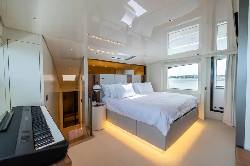 Slide: The Image of Sanlorenzo SL90A 2024 - 60