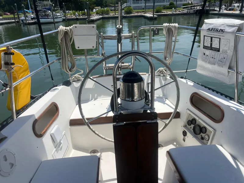 Slide: The Image of Catalina 38 1984 - 12