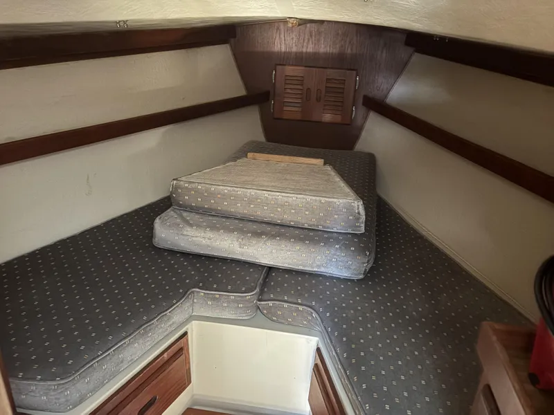 Slide: The Image of Catalina 38 1984 - 16