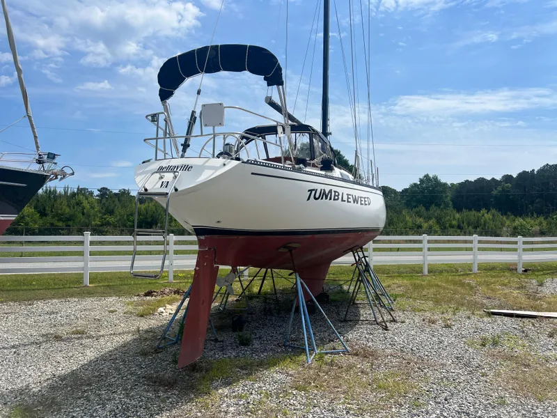 Slide: The Image of Catalina 38 1984 - 5