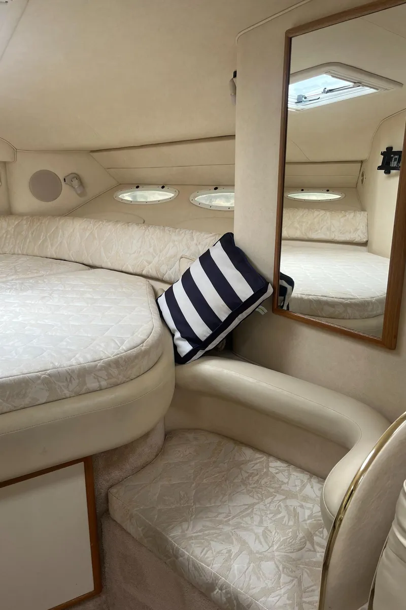 Slide: The Image of Sea Ray 340 Sundancer 2000 - 53