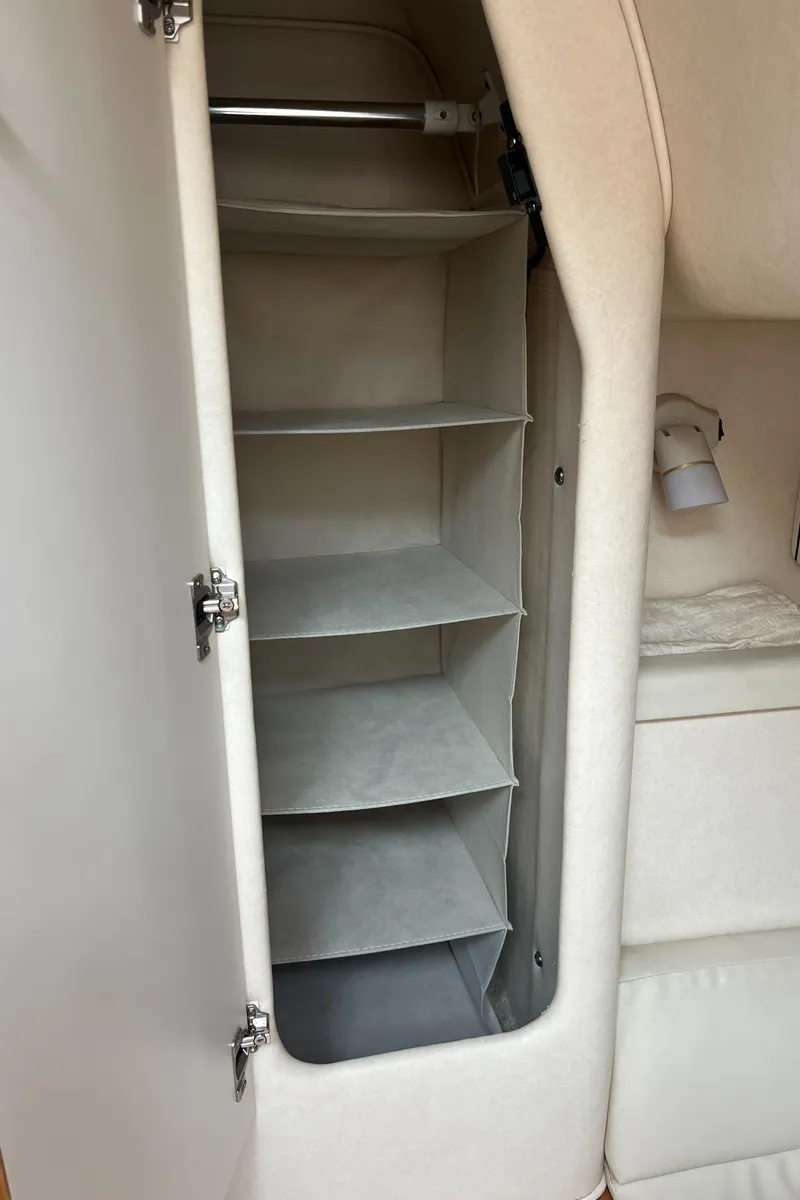 Slide: The Image of Sea Ray 340 Sundancer 2000 - 57