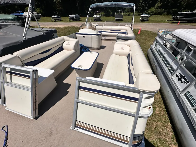 Slide: The Image of Crest Crest II Pontoon 2001 - 5