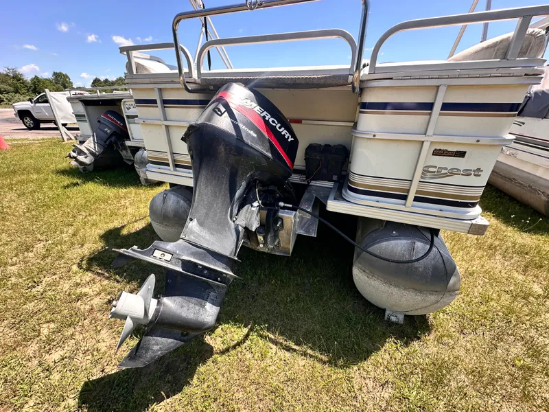 Slide: The Image of Crest Crest II Pontoon 2001 - 6