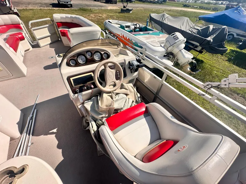 Slide: The Image of Smoker Craft SERENITY PONTOON 2000 - 6