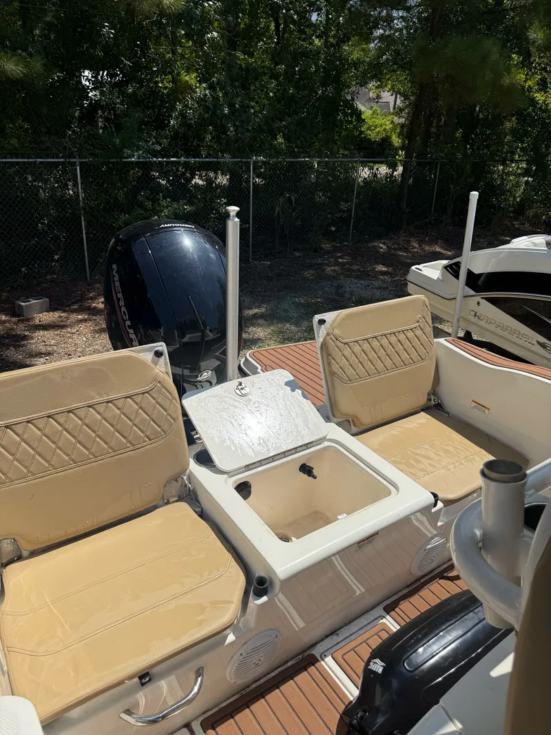 Slide: The Image of Bayliner Trophy T20CC 2023 - 10