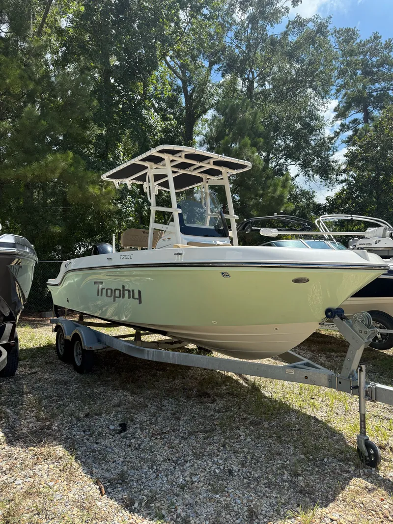 Slide: The Image of Bayliner Trophy T20CC 2023 - 18