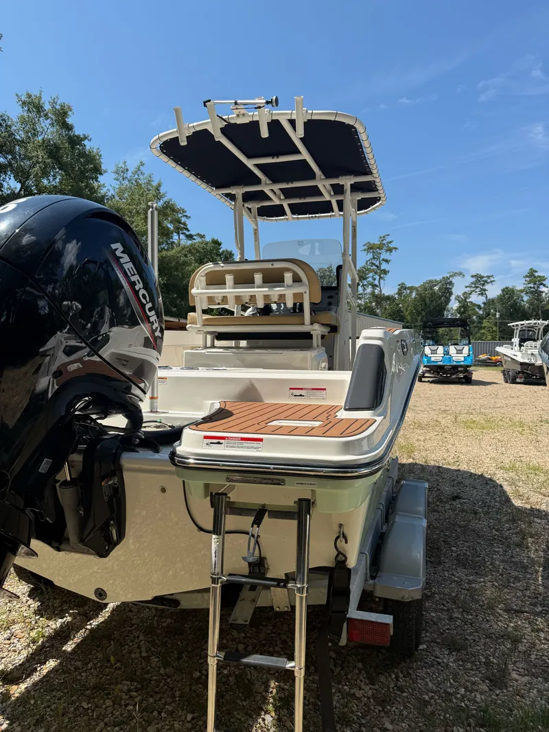 Slide: The Image of Bayliner Trophy T20CC 2023 - 21