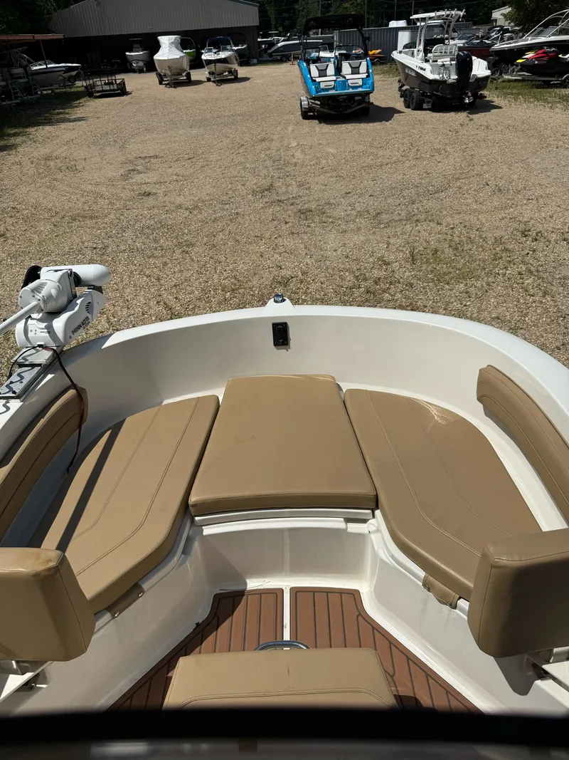 Slide: The Image of Bayliner Trophy T20CC 2023 - 24