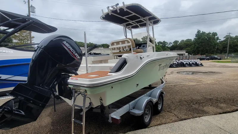 Slide: The Image of Bayliner Trophy T20CC 2023 - 5