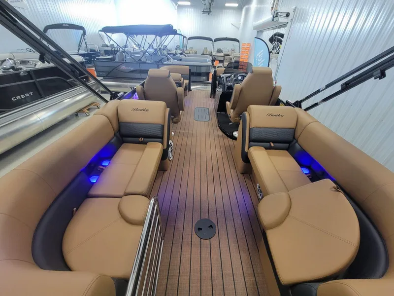 Slide: The Image of Bentley Pontoons Elite 223 Admiral 2026 - 24