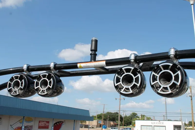 Slide: The Image of Four black and silver speakers mounted on a boat, Silver Wave 2410 SW5 JS, 2021 model. - 9