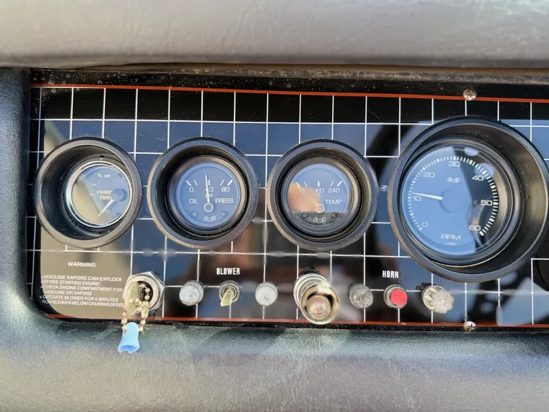 Slide: The Image of Coronado Cardel 1990 - 15