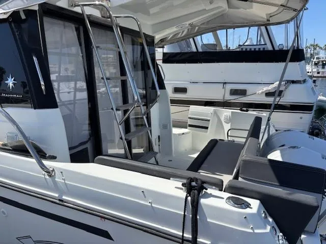 Slide: The Image of 2020 Jeanneau NC 1095 Fly yacht with sleek design and spacious deck area. - 31