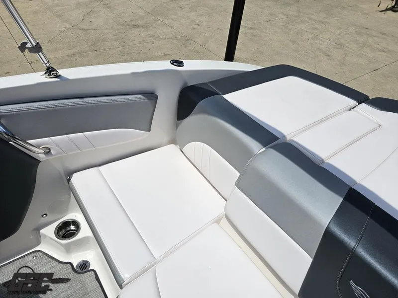 Slide: The Image of Chaparral 21 SSi 2020 - 101