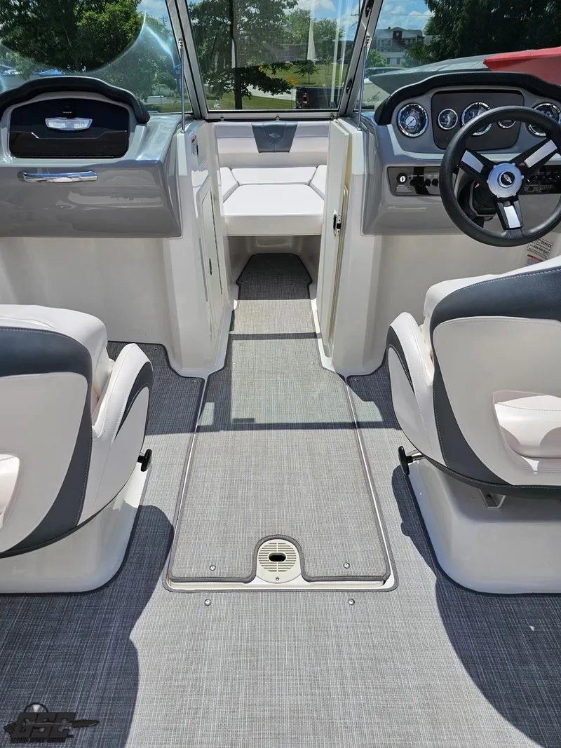 Slide: The Image of Chaparral 21 SSi 2020 - 56