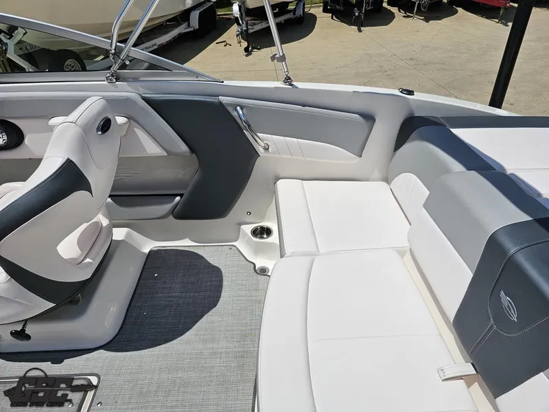 Slide: The Image of Chaparral 21 SSi 2020 - 59