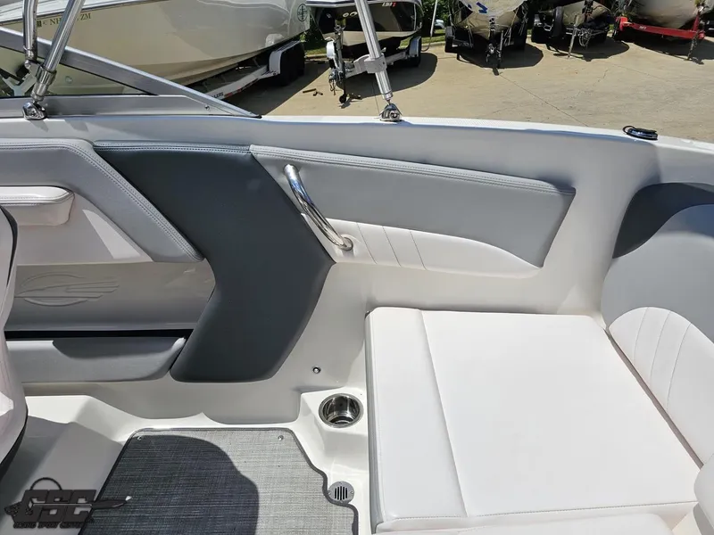 Slide: The Image of Chaparral 21 SSi 2020 - 60