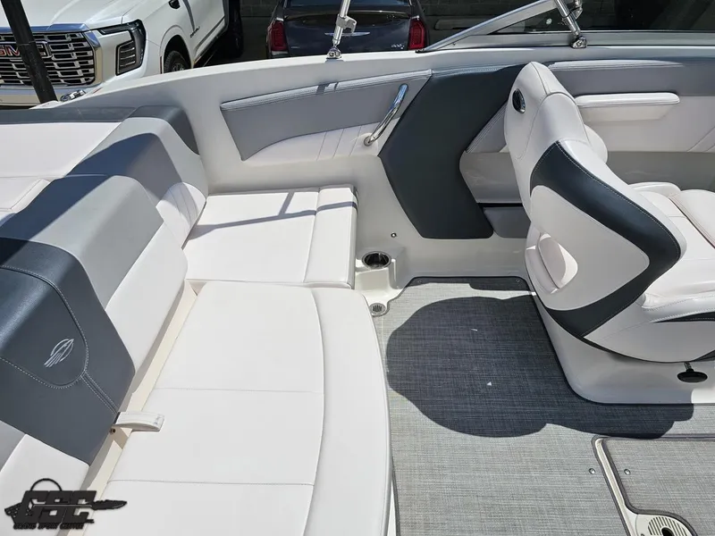 Slide: The Image of Chaparral 21 SSi 2020 - 62