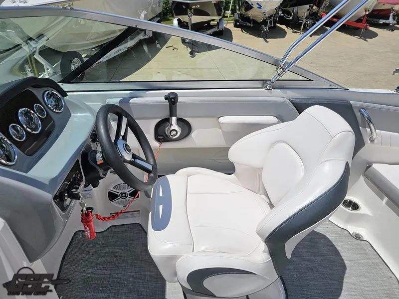 Slide: The Image of Chaparral 21 SSi 2020 - 71